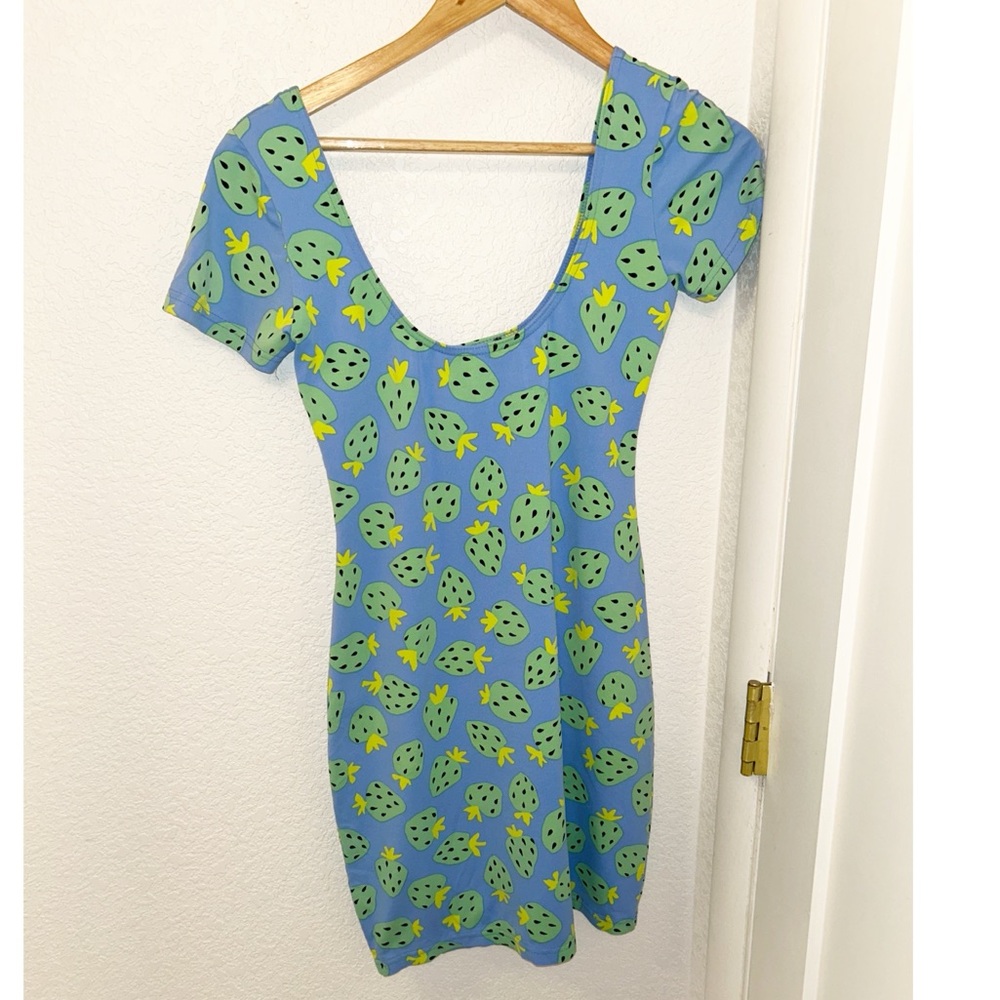 NWoT MANUEL CANOVAS The Bodycon deep scoop Strawberry Mini Dress SZ: 8 KidCore